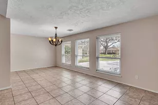 2819 Poplar Creek Ln, Pearland, TX 77584 - Photo 7