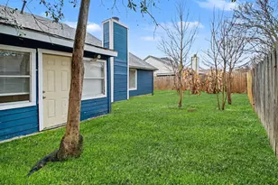 12310 Ashling Dr, Houston, TX 77477 - Photo 31