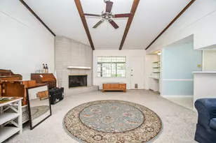 7719 Clarewood Dr, Houston, TX 77036 - Photo 7