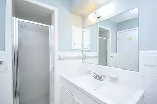 7719 Clarewood Dr, Houston, TX 77036 - Photo 17