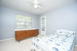 7719 Clarewood Dr, Houston, TX 77036 - Photo 11