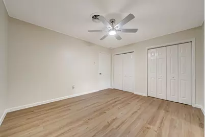 4127 Hill Oak Drive, Houston, TX 77092 - Photo 11