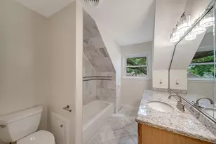 4127 Hill Oak Dr, Houston, TX 77092 - Photo 15
