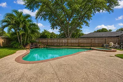 4127 Hill Oak Drive, Houston, TX 77092 - Photo 39