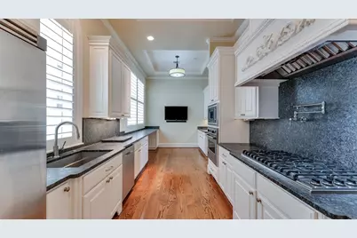 1700 Sunset Boulevard #E, Houston, TX 77005 - Photo 23