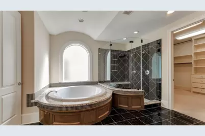 1700 Sunset Boulevard #E, Houston, TX 77005 - Photo 35