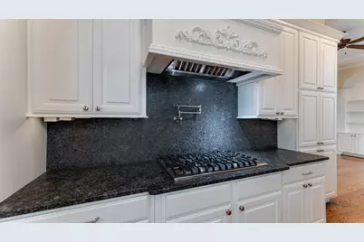 1700 Sunset Boulevard #E, Houston, TX 77005 - Photo 21