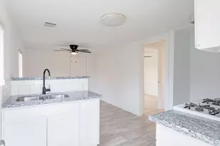 1307 Boulder St, Houston, TX 77012 - Photo 9