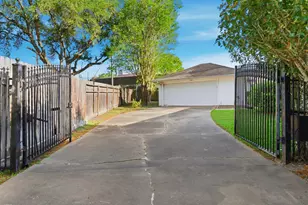 942 Brunswick Cir, Sugar Land, TX 77478 - Photo 41