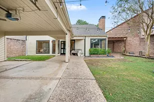 1922 Pepper Hill Way, Houston, TX 77058 - Photo 3