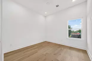 902 Kern St, Houston, TX 77009 - Photo 27