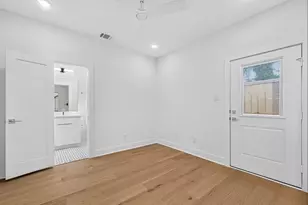 902 Kern St, Houston, TX 77009 - Photo 7