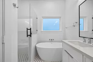902 Kern St, Houston, TX 77009 - Photo 29