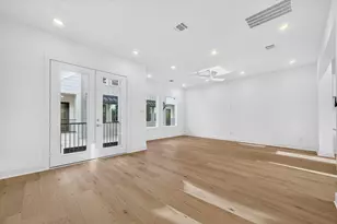 902 Kern St, Houston, TX 77009 - Photo 15