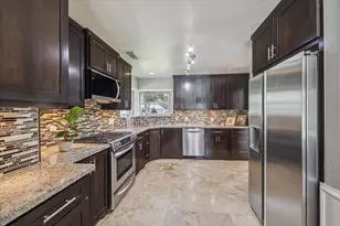 1711 Chestnut Ridge Rd, Kingwood, TX 77339 - Photo 7