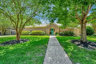 15518 Pleasant Valley Rd, Houston, TX 77062 - Photo 1