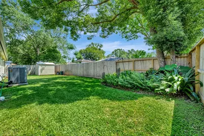 15518 Pleasant Valley Road, Houston, TX 77062 - Photo 47