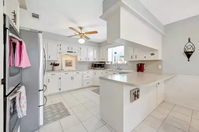 15518 Pleasant Valley Road, Houston, TX 77062 - Photo 13