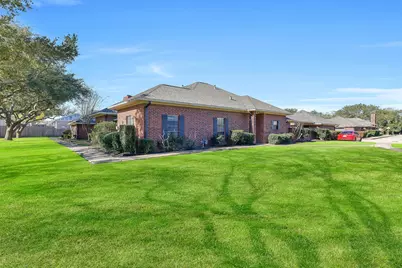 205D Skyview Terrace #704, Friendswood, TX 77546 - Photo 25