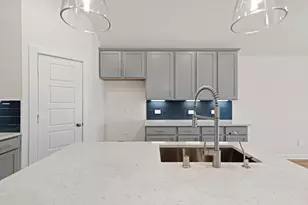 770 Falling Cave Dr, Willis, TX 77378 - Photo 3