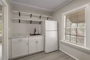 811 Sam Houston Ave, Huntsville, TX 77320 - Photo 7