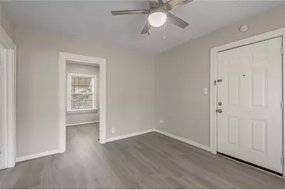 811 Sam Houston Avenue #B, Huntsville, TX 77320 - Photo 3