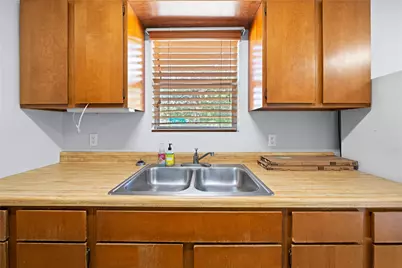 17 Pine Wood Drive, Huntsville, TX 77320 - Photo 13