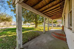 411 Ml King Jr St, Texas City, TX 77590 - Photo 9