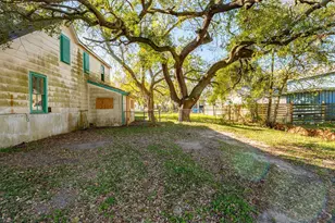411 Ml King Jr St, Texas City, TX 77590 - Photo 11