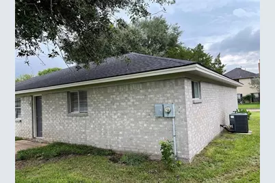 1604 Broken Arrow Street, Baytown, TX 77521 - Photo 21