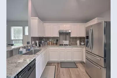 6111 Caroline Green Court, Spring, TX 77373 - Photo 9