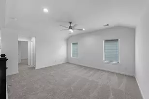 207 Upland Dr, Waller, TX 77484 - Photo 21