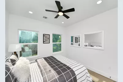 9305 Jutland Road, Houston, TX 77033 - Photo 29