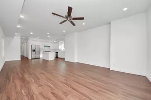 611 E 39th St, Houston, TX 77022 - Photo 3