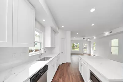 611 E 39th Street #B, Houston, TX 77022 - Photo 7