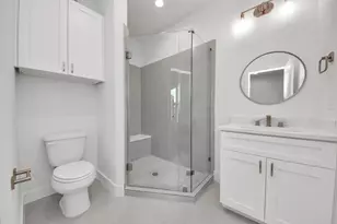 611 E 39th St, Houston, TX 77022 - Photo 21