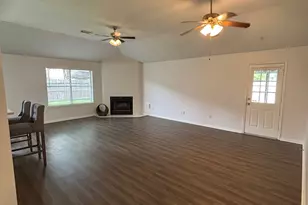 9217 Mohawk Dr, La Porte, TX 77571 - Photo 11