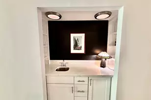 10 S Briar Hollow Ln, Houston, TX 77027 - Photo 19