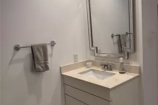 10 S Briar Hollow Ln, Houston, TX 77027 - Photo 37