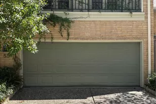 10 S Briar Hollow Ln, Houston, TX 77027 - Photo 5