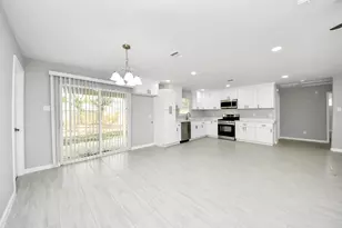 5823 Southgood St, Houston, TX 77033 - Photo 11