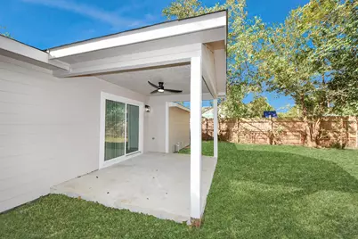 5823 Southgood Street, Houston, TX 77033 - Photo 35