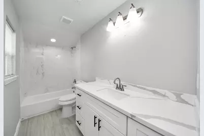 5823 Southgood Street, Houston, TX 77033 - Photo 31
