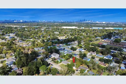5823 Southgood Street, Houston, TX 77033 - Photo 7
