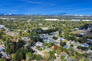 5823 Southgood St, Houston, TX 77033 - Photo 7