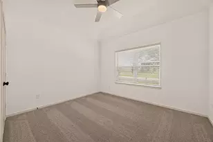 1061 Comal Trl, Dayton, TX 77535 - Photo 23