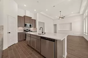 1061 Comal Trl, Dayton, TX 77535 - Photo 15