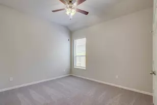 1061 Comal Trl, Dayton, TX 77535 - Photo 5