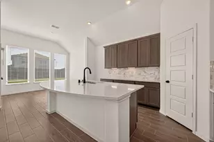 1061 Comal Trl, Dayton, TX 77535 - Photo 19
