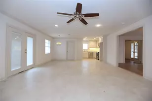 6022 Beaudry Dr, Houston, TX 77035 - Photo 7